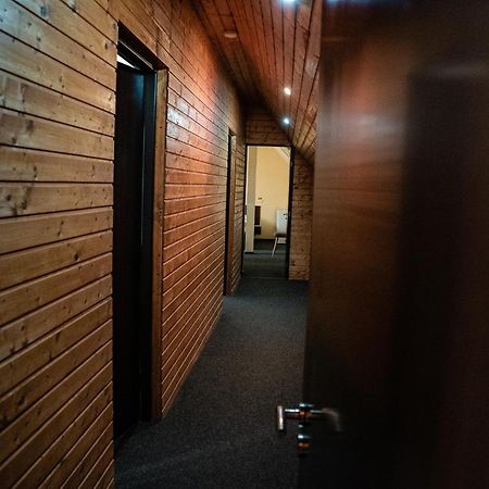 Hotel Casa Gorjeneasca Târgu Jiu Exteriér fotografie